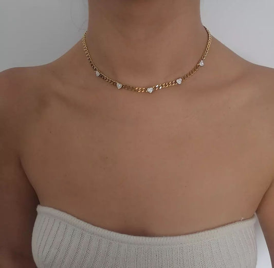 Collar eslabones 5 corazones brillantes